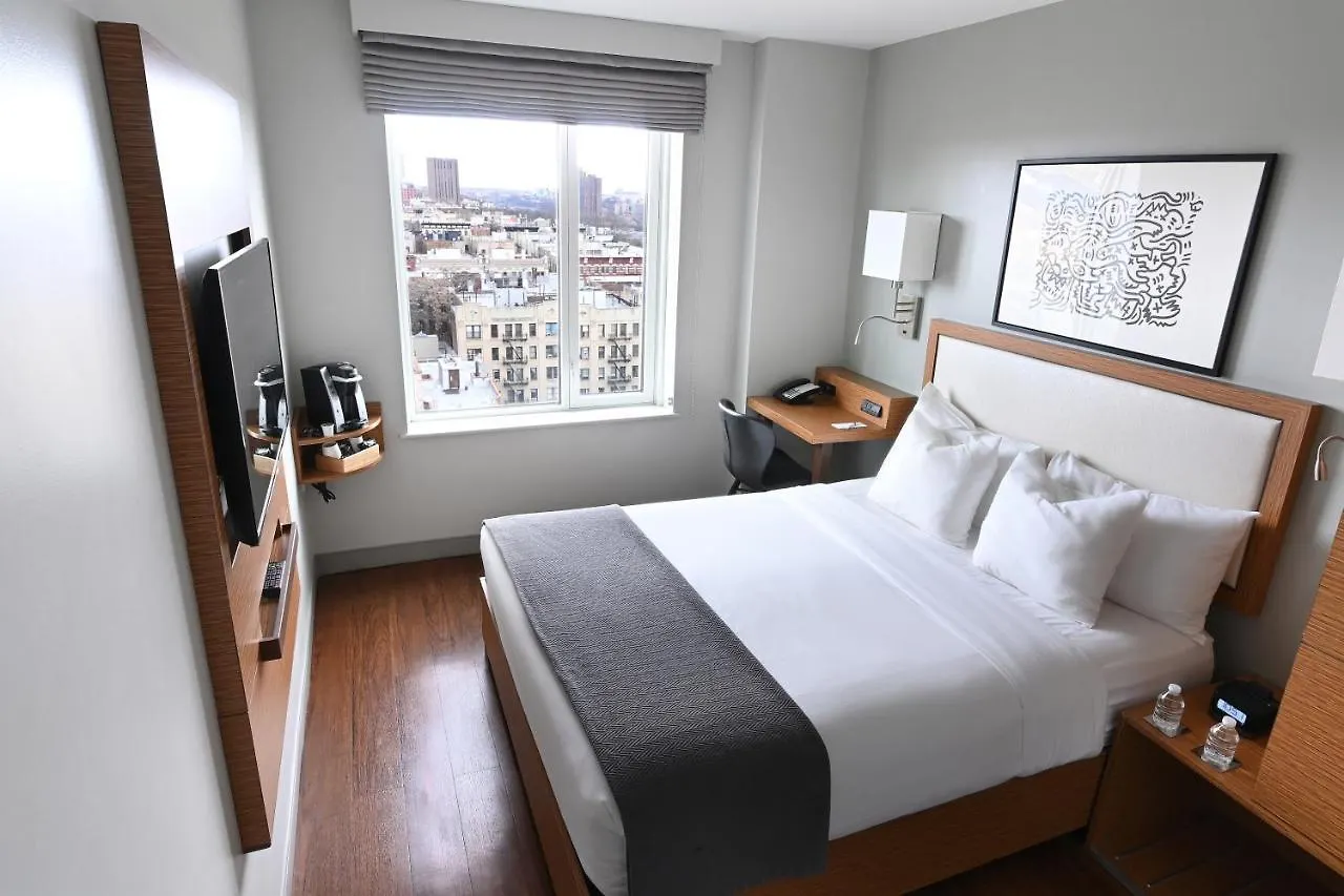 Edge Hotel Washington Heights New York